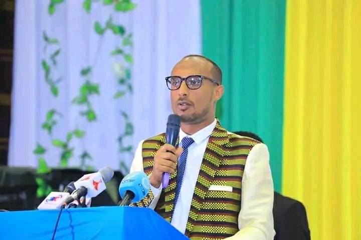 [#if smallImage??]
    [#if smallImage?is_hash]
        [#if smallImage.alt??]
            ${smallImage.alt}
        [/#if]
    [/#if]
[/#if]