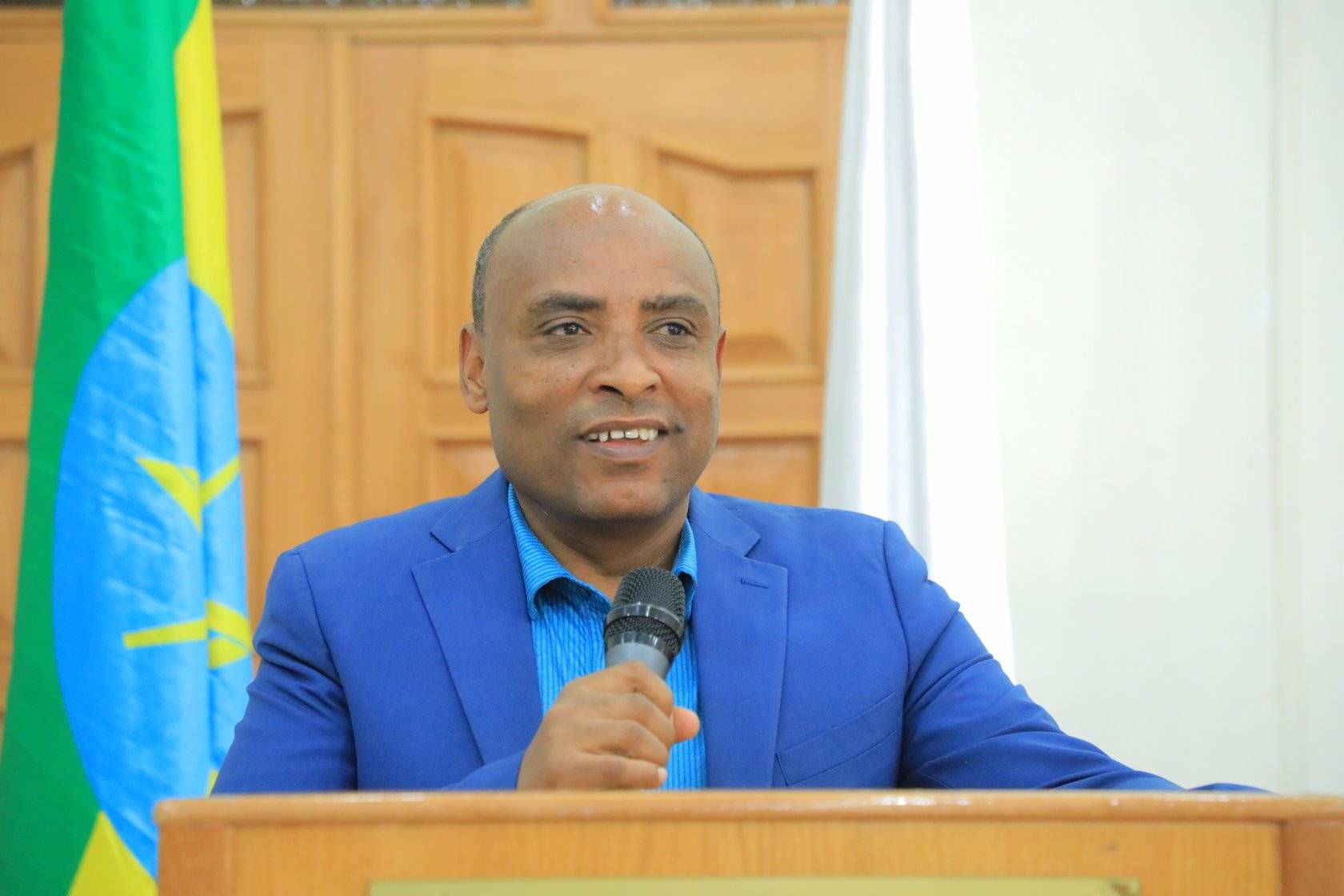 [#if smallImage??]
    [#if smallImage?is_hash]
        [#if smallImage.alt??]
            ${smallImage.alt}
        [/#if]
    [/#if]
[/#if]