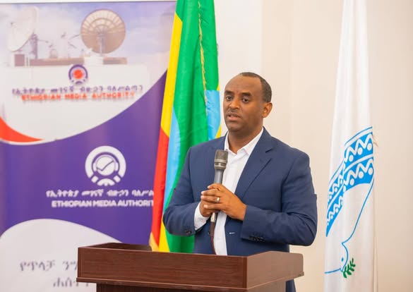 [#if smallImage??]
    [#if smallImage?is_hash]
        [#if smallImage.alt??]
            ${smallImage.alt}
        [/#if]
    [/#if]
[/#if]