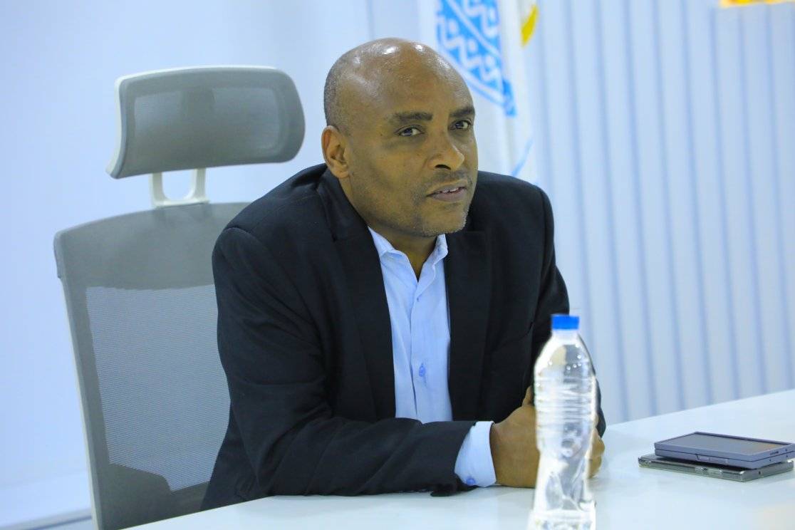 [#if smallImage??]
    [#if smallImage?is_hash]
        [#if smallImage.alt??]
            ${smallImage.alt}
        [/#if]
    [/#if]
[/#if]