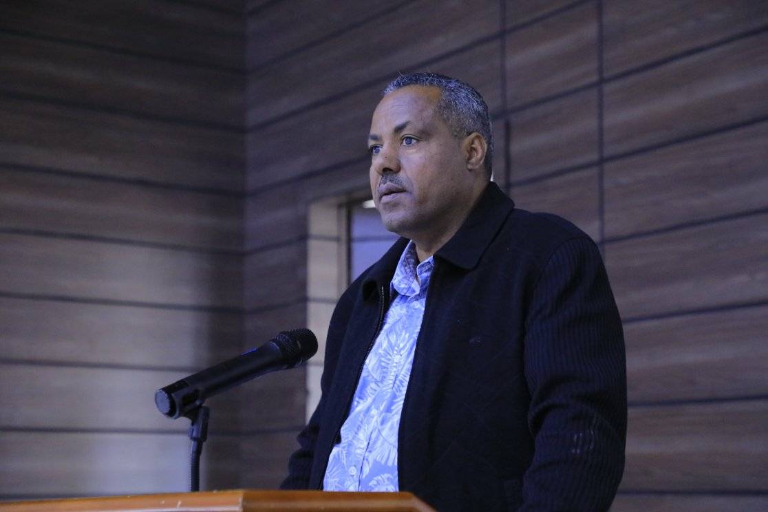 [#if smallImage??]
    [#if smallImage?is_hash]
        [#if smallImage.alt??]
            ${smallImage.alt}
        [/#if]
    [/#if]
[/#if]