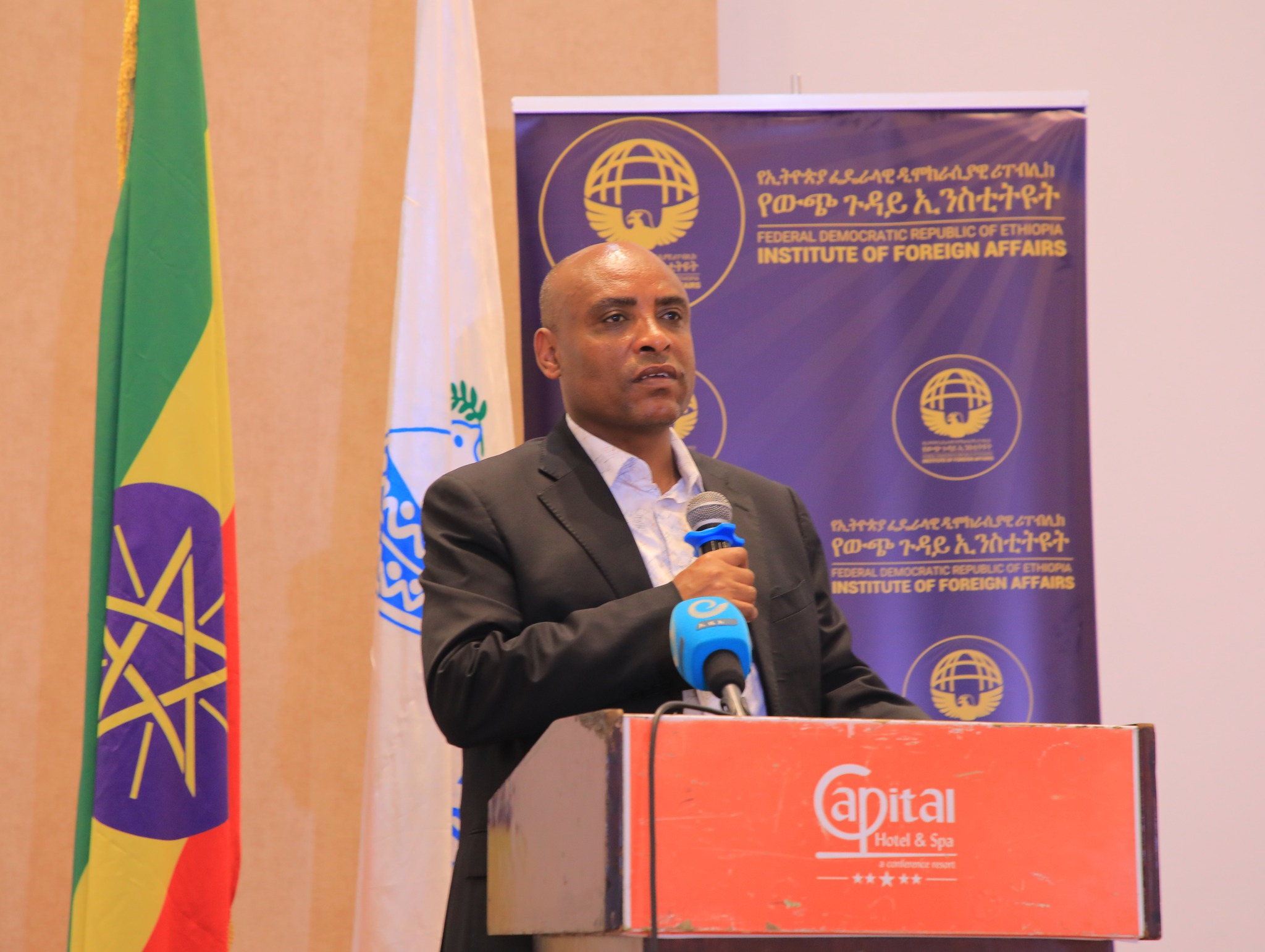 [#if smallImage??]
    [#if smallImage?is_hash]
        [#if smallImage.alt??]
            ${smallImage.alt}
        [/#if]
    [/#if]
[/#if]