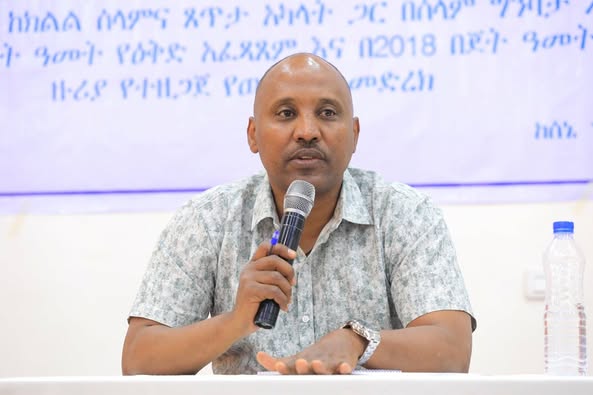 [#if smallImage??]
    [#if smallImage?is_hash]
        [#if smallImage.alt??]
            ${smallImage.alt}
        [/#if]
    [/#if]
[/#if]