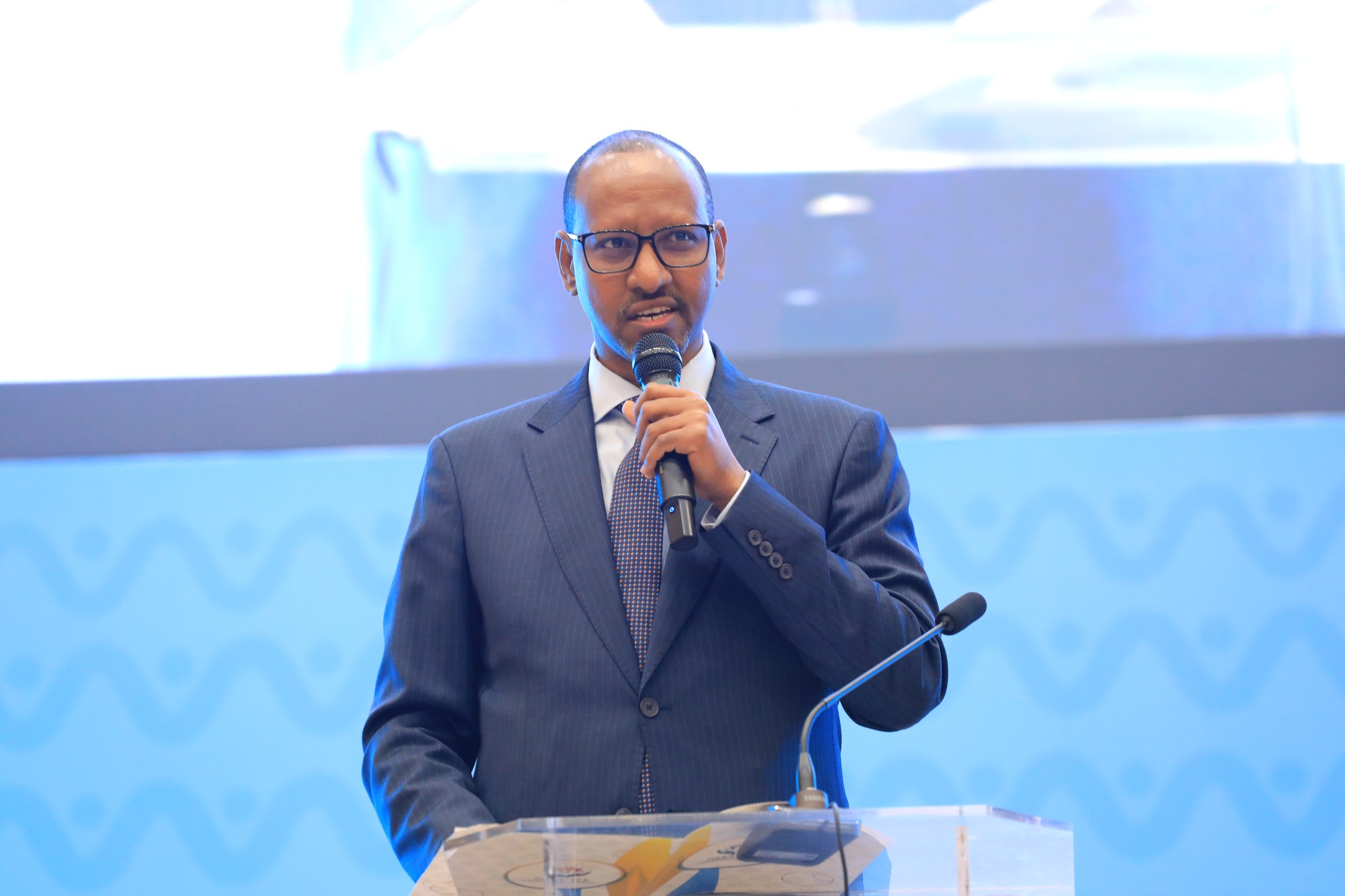 [#if smallImage??]
    [#if smallImage?is_hash]
        [#if smallImage.alt??]
            ${smallImage.alt}
        [/#if]
    [/#if]
[/#if]