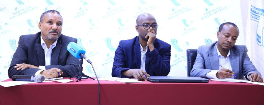 [#if smallImage??]
    [#if smallImage?is_hash]
        [#if smallImage.alt??]
            ${smallImage.alt}
        [/#if]
    [/#if]
[/#if]