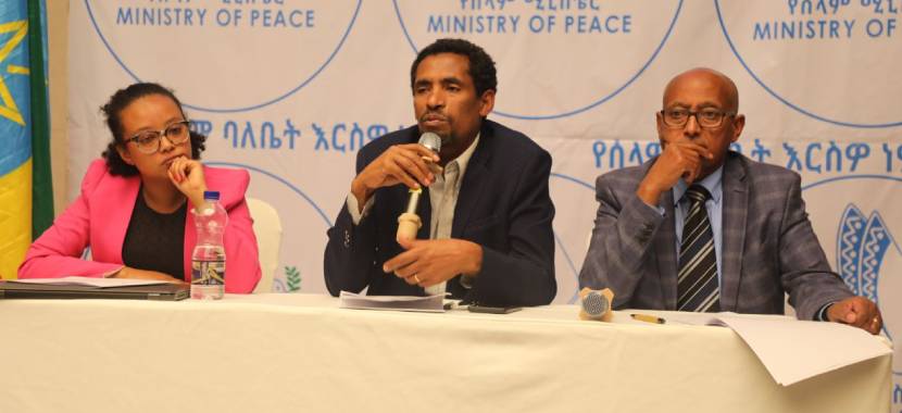 [#if smallImage??]
    [#if smallImage?is_hash]
        [#if smallImage.alt??]
            ${smallImage.alt}
        [/#if]
    [/#if]
[/#if]