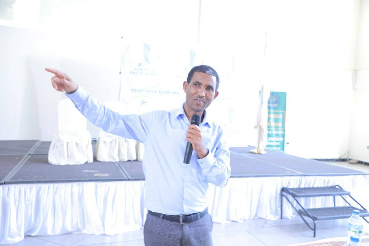 [#if smallImage??]
    [#if smallImage?is_hash]
        [#if smallImage.alt??]
            ${smallImage.alt}
        [/#if]
    [/#if]
[/#if]