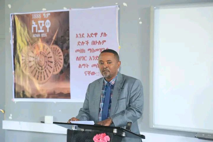 [#if smallImage??]
    [#if smallImage?is_hash]
        [#if smallImage.alt??]
            ${smallImage.alt}
        [/#if]
    [/#if]
[/#if]