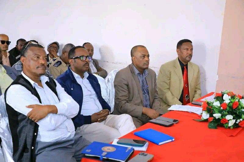 [#if smallImage??]
    [#if smallImage?is_hash]
        [#if smallImage.alt??]
            ${smallImage.alt}
        [/#if]
    [/#if]
[/#if]