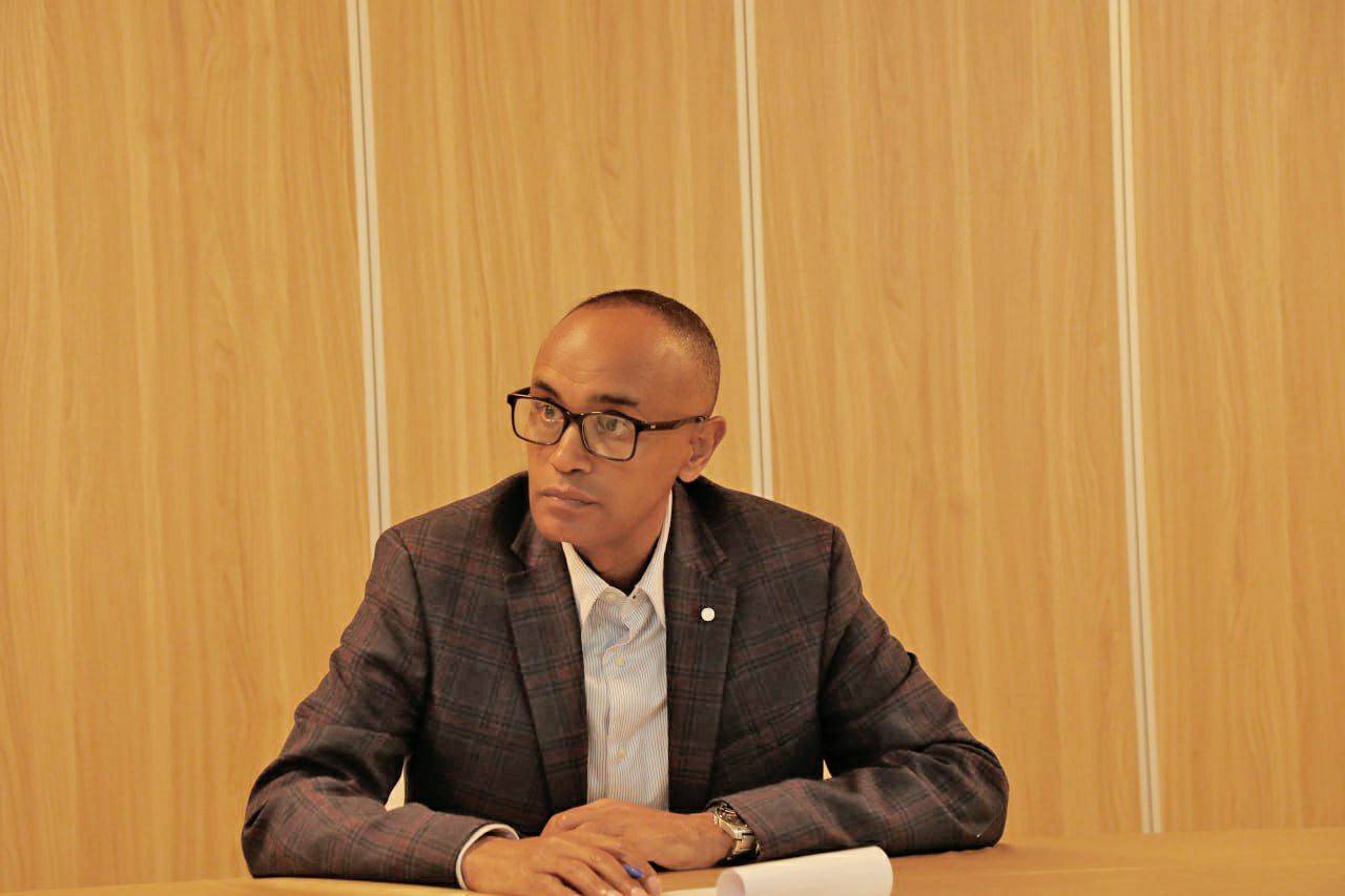 [#if smallImage??]
    [#if smallImage?is_hash]
        [#if smallImage.alt??]
            ${smallImage.alt}
        [/#if]
    [/#if]
[/#if]